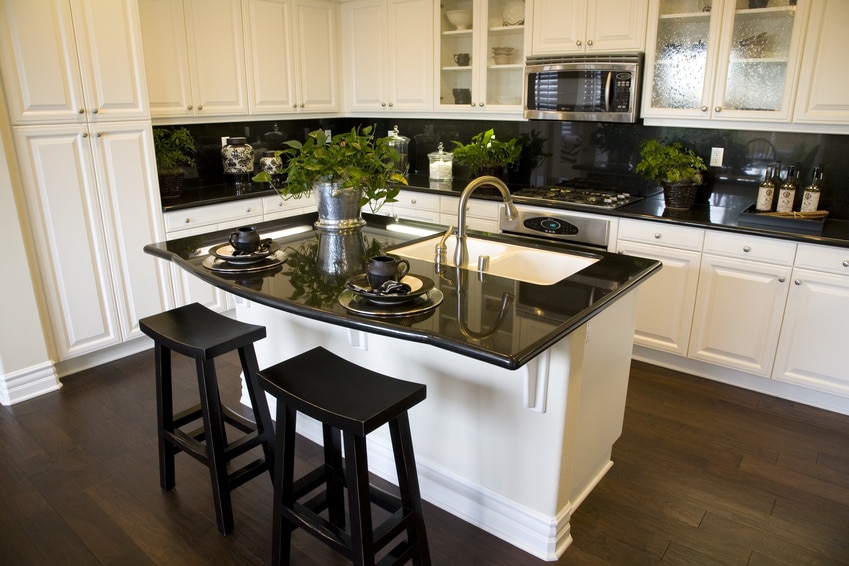 Can you put hot pans on granite countertops? - Kitchen Express NC